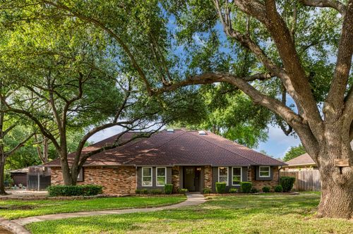 2104 Riverforest Court, Arlington, TX, 76017 | Card Image
