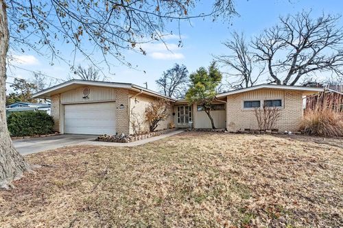 2446 N Coolidge Ave, Wichita, KS, 67204-5616 | Card Image