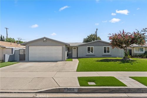 1658 W Crone Ave, Anaheim, CA, 92802-1528 | Card Image