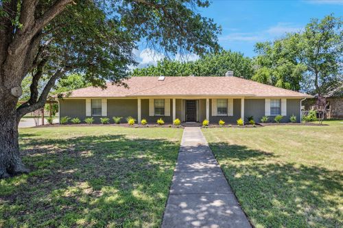 3211 Darby Ln, Denton, TX, 76207-1309 | Card Image
