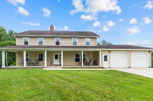585 Canoe Run, Grayson, KY, 41143-7003 | Card Image