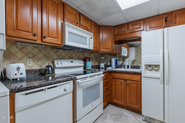 503 - 3215 N River Rd, Condo with 2 bedrooms, 2 bathrooms and null parking in Pigeon Forge TN | Image 8