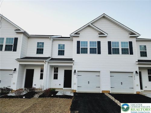 1255 Susan Cir, Breinigsville, PA, 18031-8729 | Card Image