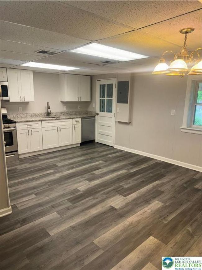 1805 E Cambridge St, Townhouse with 4 bedrooms, 2 bathrooms and null parking in Allentown PA | Image 6