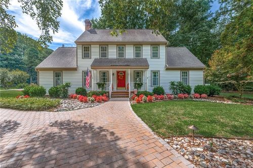 423 Weston Rd, Yorktown, VA, 23692-3601 | Card Image