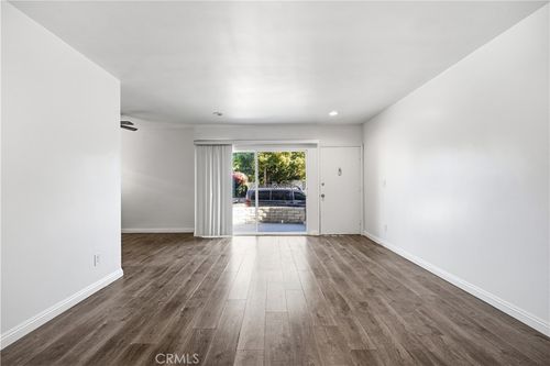 1-10715 Moorpark Street, Los Angeles, CA, 91602 | Card Image