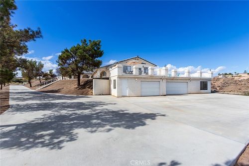 8384 Highland Ct, Oak Hills, CA, 92344-0801 | Card Image
