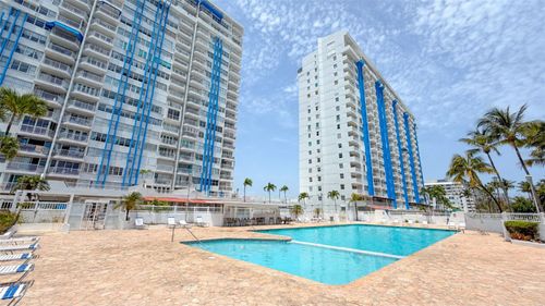 601-5349 Ave Isla Verde, Carolina, PR, 00979 | Card Image