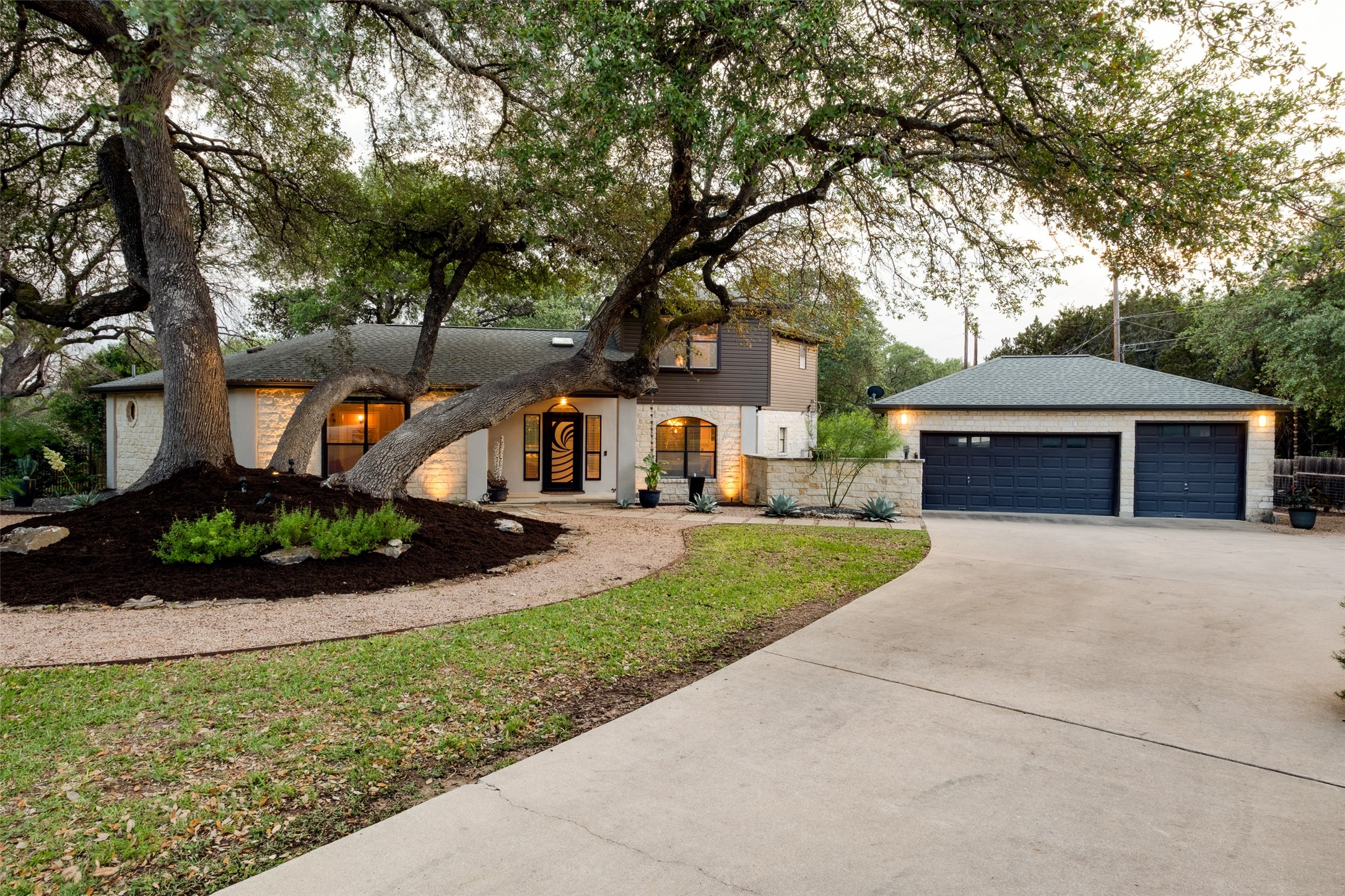 Oak Shores Dr, Austin, TX 78730
