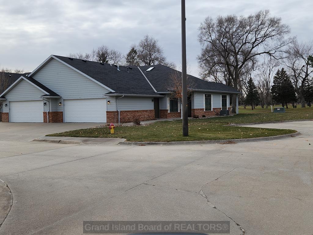 Woodland Dr, Grand Island, NE 68801