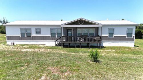 105 County Road 4025, Lott, TX, 76656-3944 | Card Image