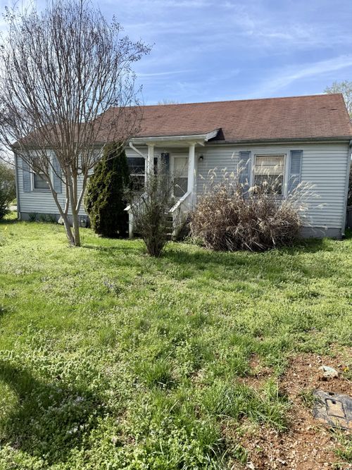 501 England St E, Cowan, TN, 37318-3419 | Card Image
