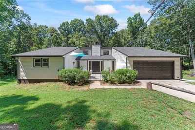 656 Hillwood Court, House other with 3 bedrooms, 2 bathrooms and 2 parking in Dacula GA | Image 2