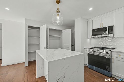 206-1525 E Putnam Ave, Old Greenwich, CT, 06870-1346 | Card Image