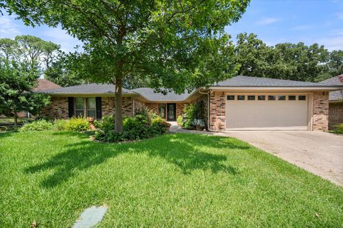 3511 Tomlinson Ct, Arlington, TX, 76017-3437 | Card Image