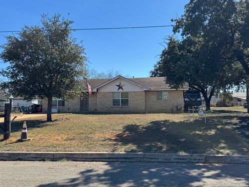 305 E Hugo St, Dilley, TX, 78017-3975 | Card Image