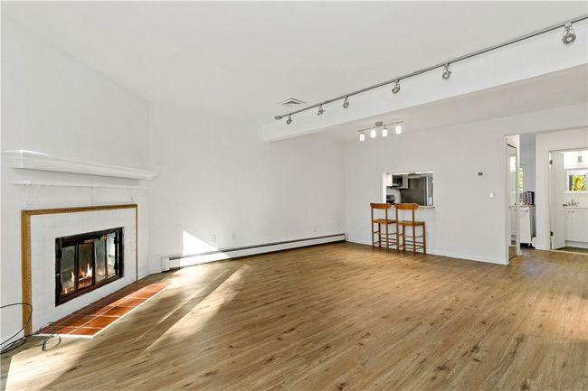 E - 4 Adrian Ct, Townhouse with 2 bedrooms, 2 bathrooms and 1 parking in Cortlandt Manor NY | Image 4