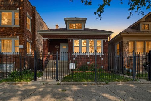 6223 S Washtenaw Ave, Chicago, IL, 60629-1611 | Card Image