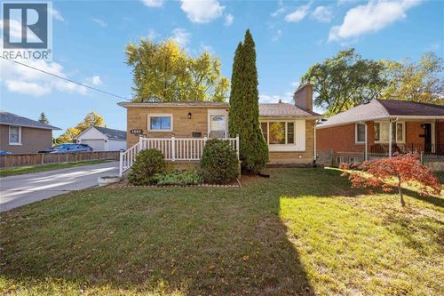 1003 Germain St, Sarnia, ON, N7S1L9 | Card Image