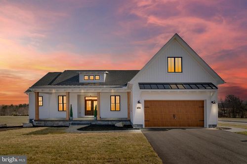 23-66 Bright Ln, HANOVER, PA, 17331-7894 | Card Image