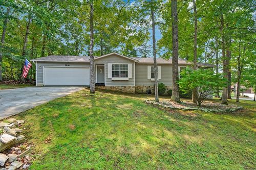 104 Juniper Dr, Crossville, TN, 38558-8560 | Card Image