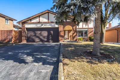 4 Massey St, House other with 4 bedrooms, 3 bathrooms and 6 parking in Brampton ON | Image 2