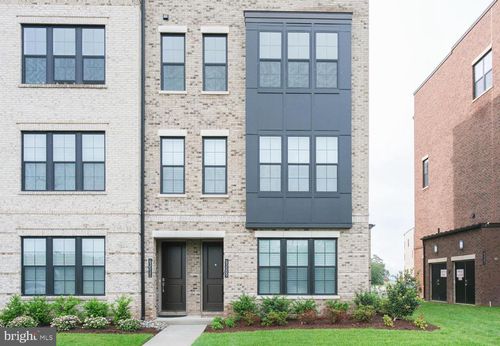 43509 Old Ryan Rd, BRAMBLETON, VA, 20148-7739 | Card Image