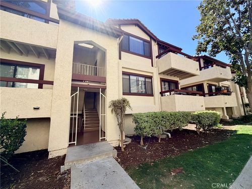 978-18105 Sundowner Way, Canyon Country, CA, 91387 | Card Image