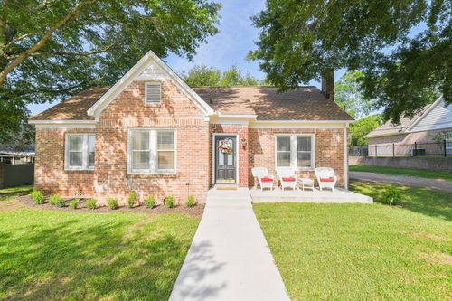 802 S Day St, Brenham, TX, 77833-4129 | Card Image