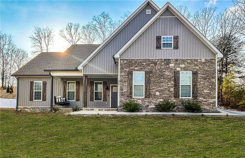 117 Savannah St Se, Calhoun, GA, 30701-4202 | Card Image