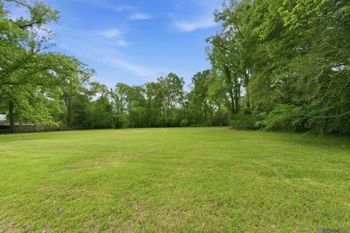 476 Magnolia Wood Ave, Baton Rouge, LA, 70808-6827 | Card Image