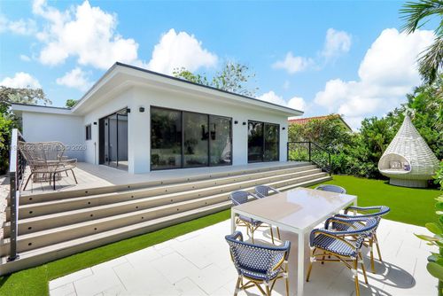 9048 Dickens Ave, Surfside, FL, 33154-3242 | Card Image