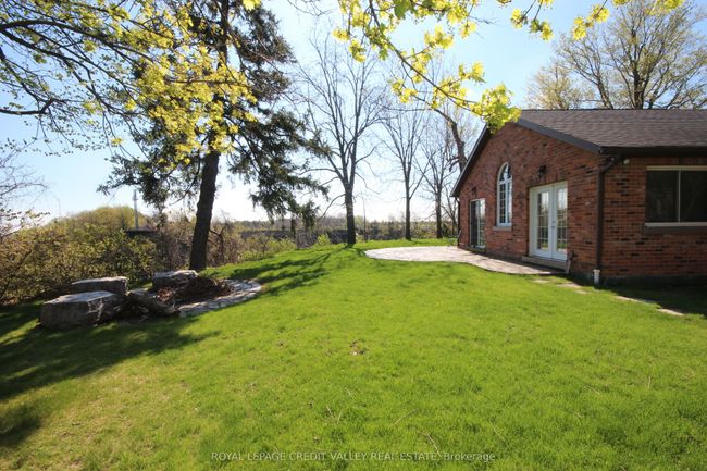131 Ridge Rd, House other with 3 bedrooms, 3 bathrooms and 8 parking in Stoney Creek ON | Image 7
