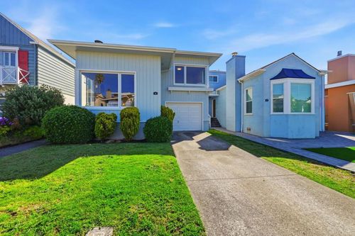 40 Lakemont Dr, Daly City, CA, 94015-3040 | Card Image