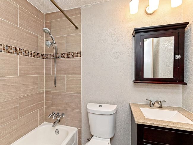 APT-120 - 2401 Manor Rd, Condo with 2 bedrooms, 1 bathrooms and 1 parking in Austin TX | Image 5