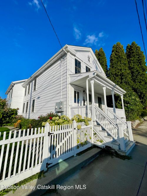2-536 Columbia St, Hudson, NY, 12534-2582 | Card Image