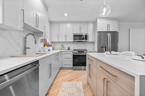 77-77 Waverley Ave, Watertown, MA, 02472-3610 | Card Image