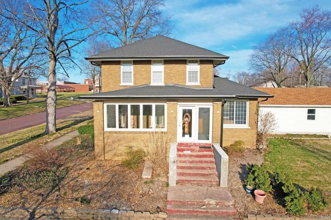 131 N Cherry St, House other with 3 bedrooms, 2 bathrooms and null parking in Mount Carmel IL | Image 6