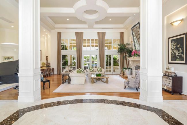 19223 Riverside Dr, House other with 5 bedrooms, 6 bathrooms and null parking in Tequesta FL | Image 6