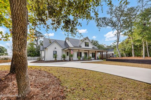 607 Harper Ave, Carolina Beach, NC, 28428-4314 | Card Image