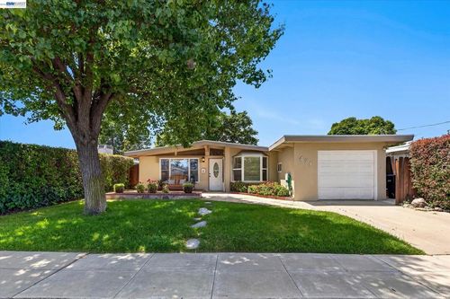 471 Bernal Ave, Livermore, CA, 94551-6512 | Card Image