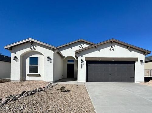 3055 Gato Rd, Las Cruces, NM, 88012-8073 | Card Image