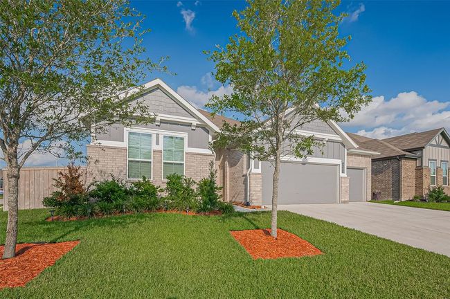 4507 Mustang Run Dr, House other with 4 bedrooms, 2 bathrooms and 3 parking in Rosenberg TX | Image 4
