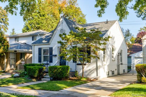 1988 Roslyn Road, Grosse Pointe Woods, MI, 48236 | Card Image