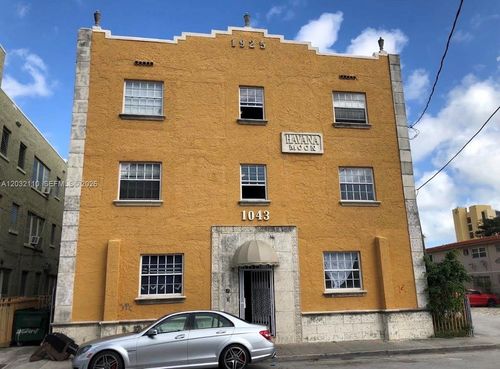 2-1043 Nw 2nd St, Miami, FL, 33128-1162 | Card Image