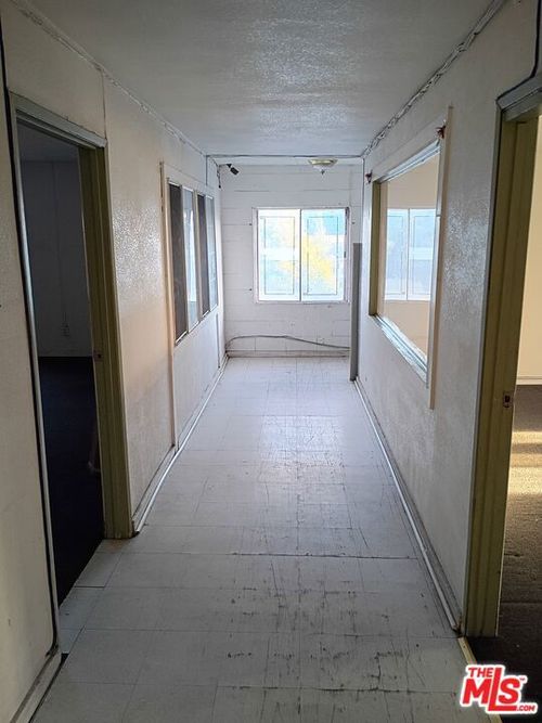 1610 S Willowbrook Ave, Compton, CA, 90222 | Card Image