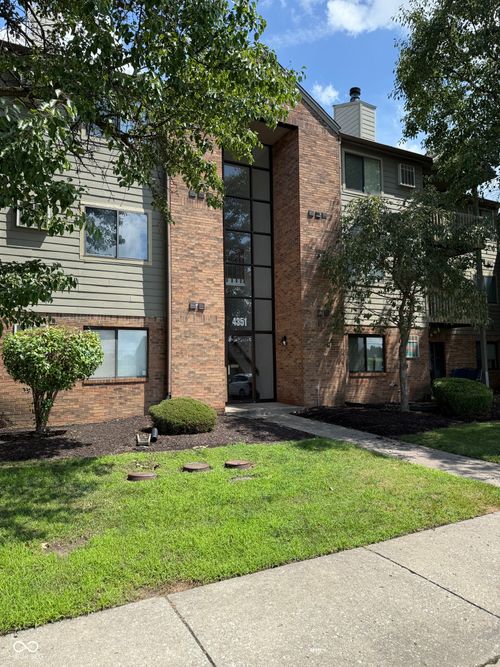 apt-11-4351 Village Parkway Cir W, Indianapolis, IN, 46254-4334 | Card Image