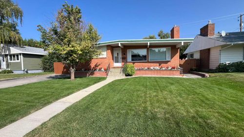 {{alt}} | Card Image