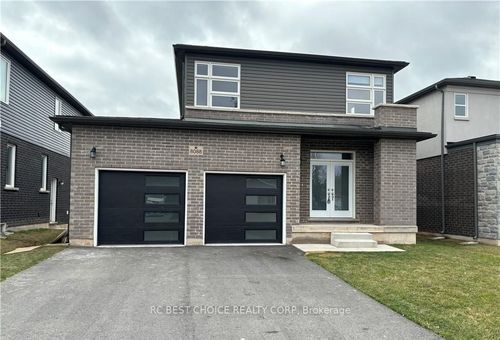 upper-8088 Citation Rd, Niagara Falls, ON, L2H3H7 | Card Image