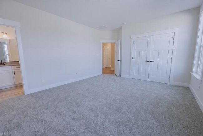 Photo of Similar Model | Image 13